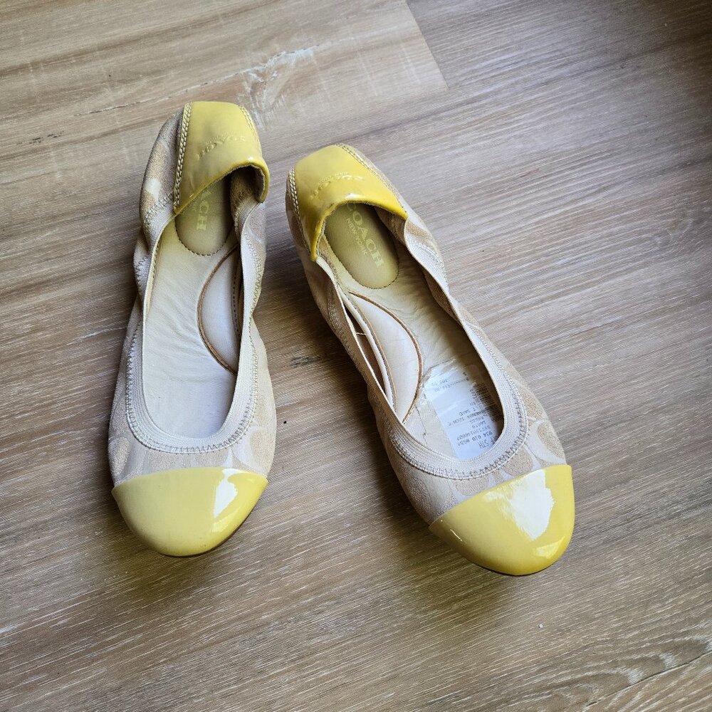 Coach Bonnie Flats